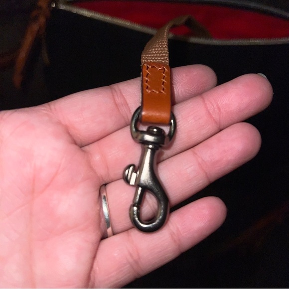 Dooney & Bourke Black and Tan Crossbody Bag❤️🔥 - Picture 8 of 9